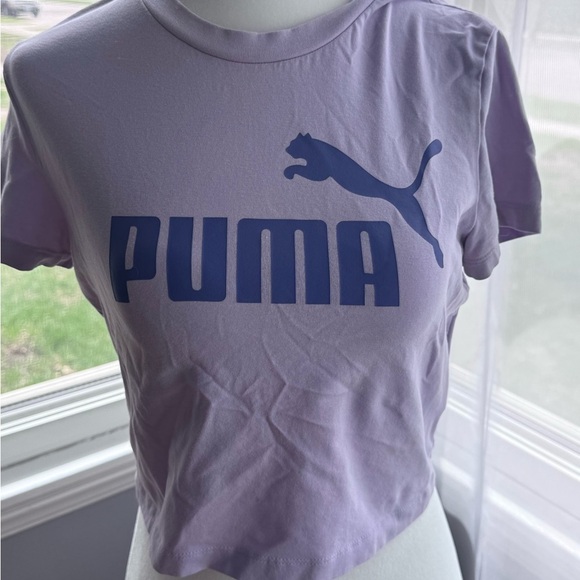 PUMA  Women's Essentials Slim Logo Tee Lavender Crop Top - Picture 4 of 7